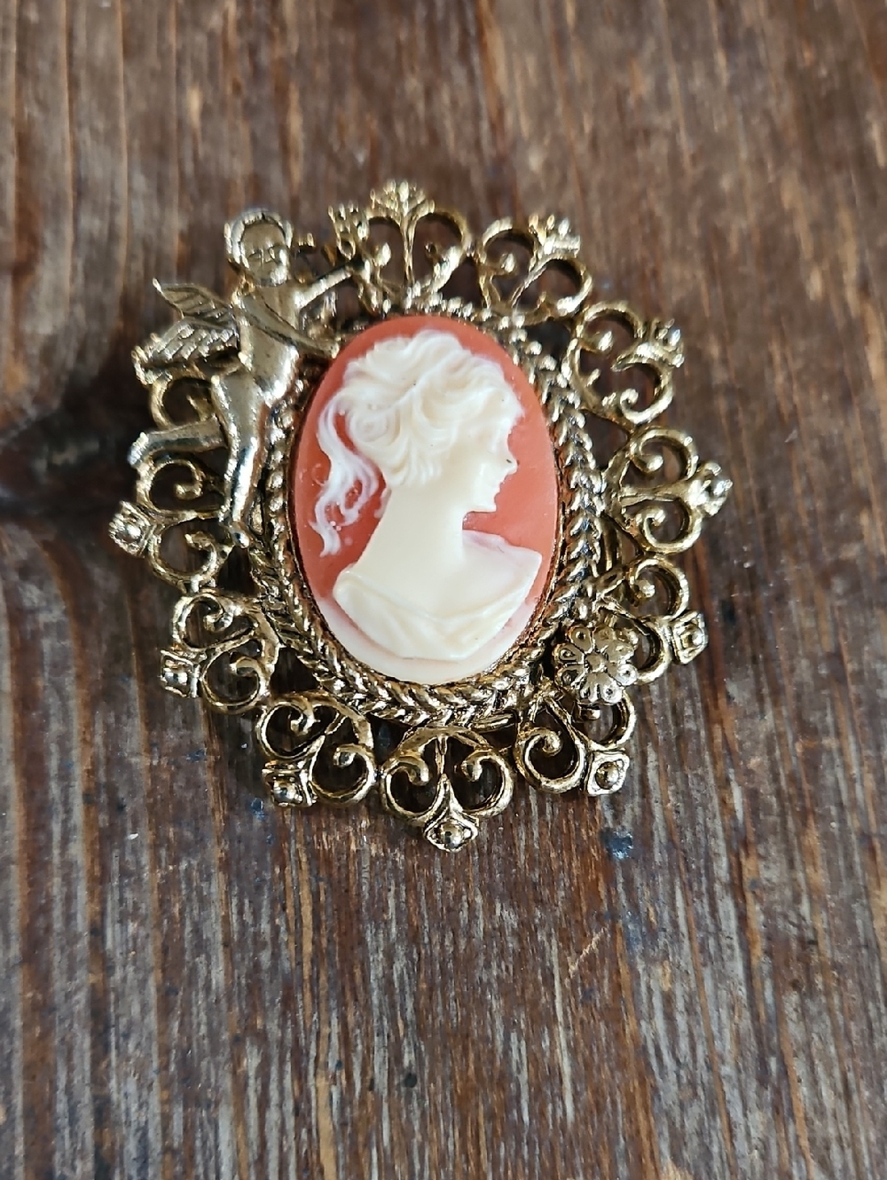 Vintage Gold-Tone Coral and Ivory Cameo Scarf Clip
